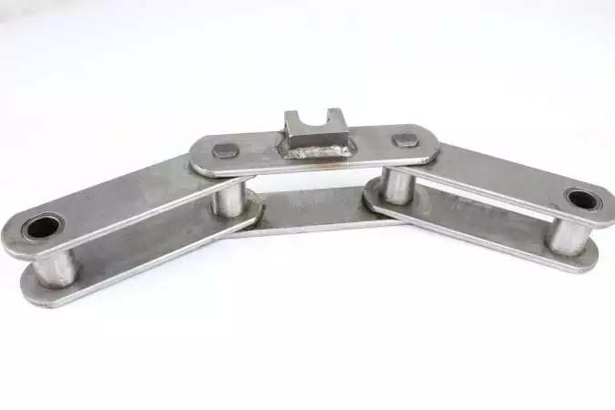 Förderkette mit jeweils 2 Aufnahmen
